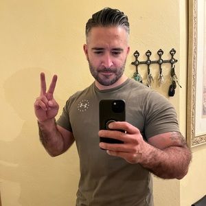 Meet your Posher, Robert